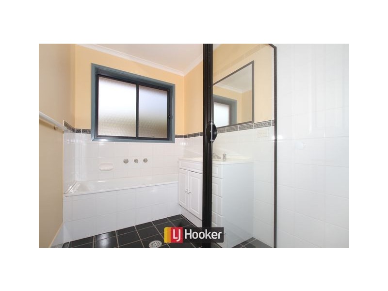 4 Higham Street, Dunlop ACT 2615