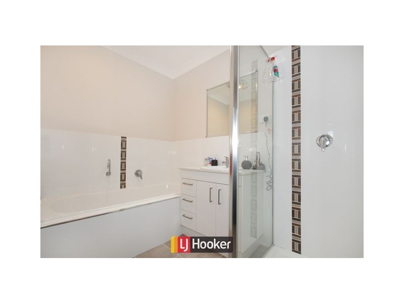 15 Lansdown Crescent, Casey ACT 2913