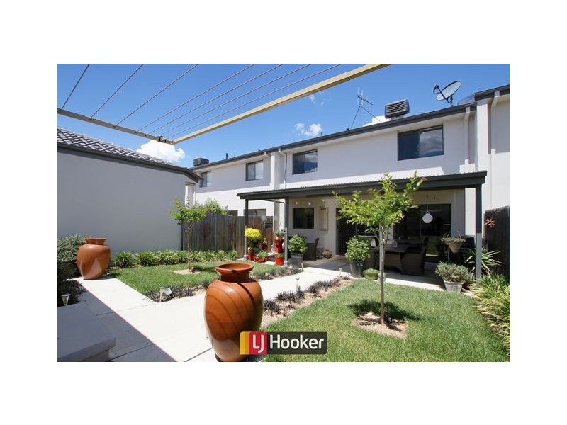 15 Lansdown Crescent, Casey ACT 2913