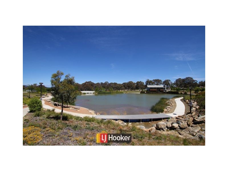15 Lansdown Crescent, Casey ACT 2913
