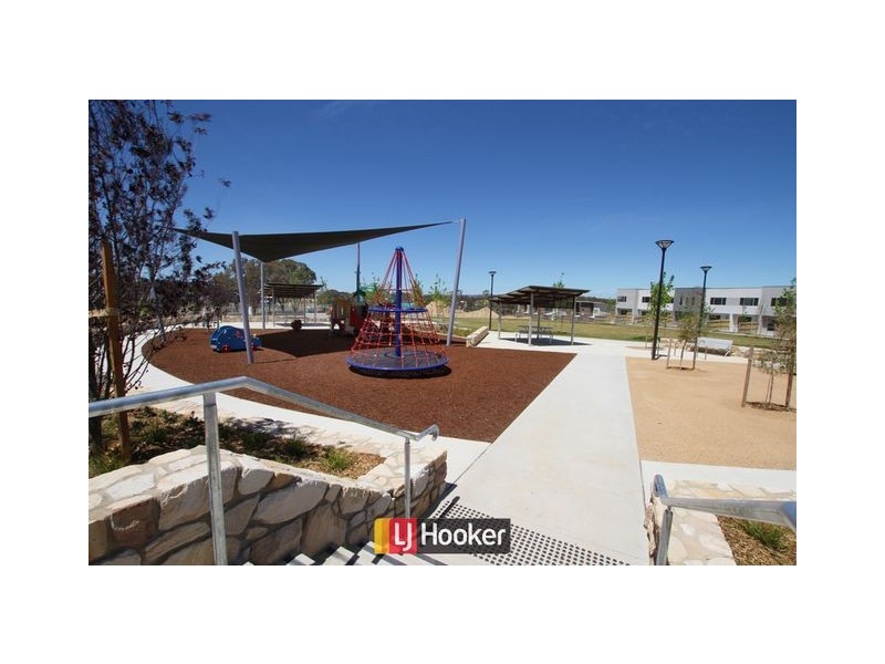 15 Lansdown Crescent, Casey ACT 2913