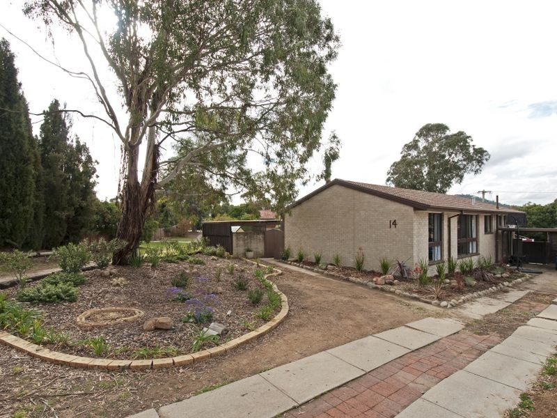 14 Moseley Place, Kambah ACT 2902
