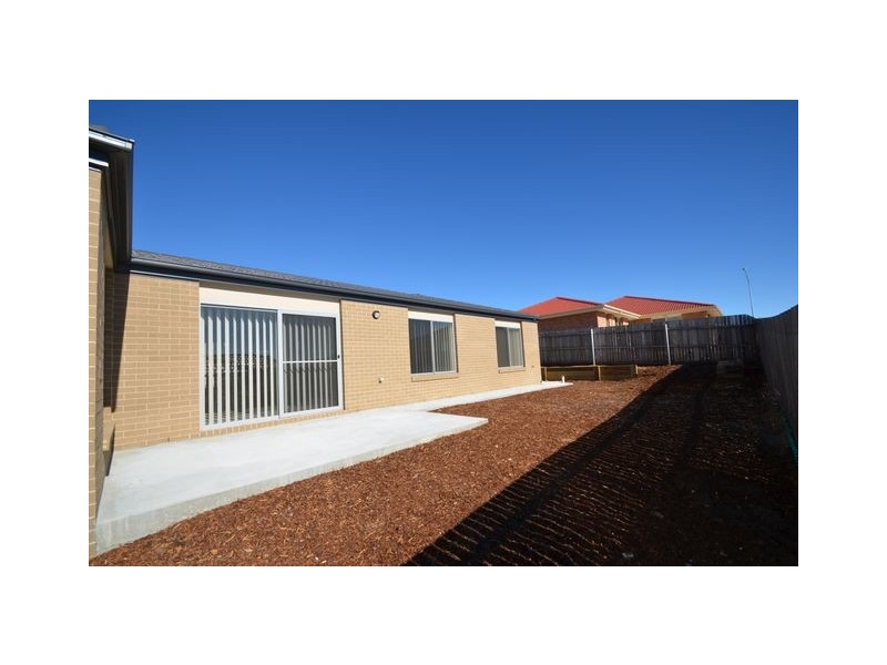 63 Bryan Hudson Street, Macgregor ACT 2615