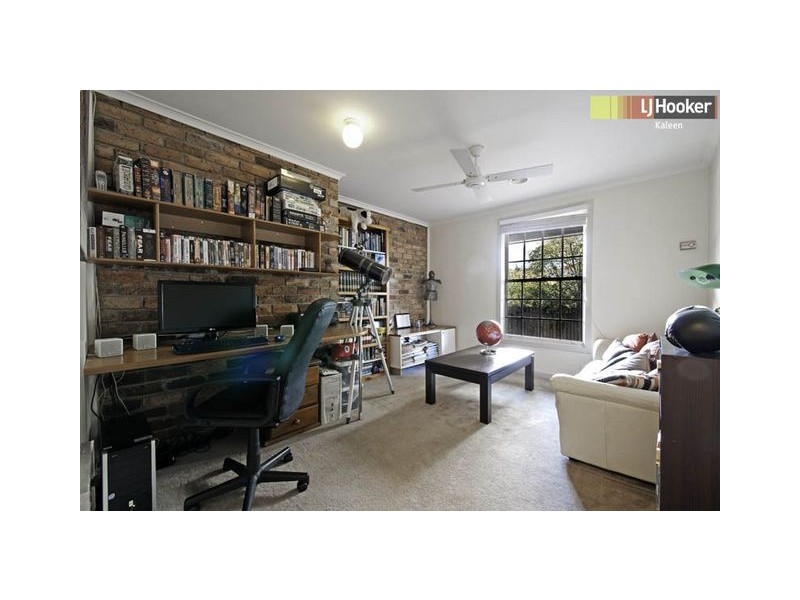 5 Douglass Place, Spence ACT 2615