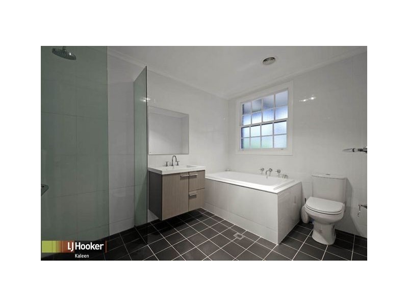 5 Douglass Place, Spence ACT 2615