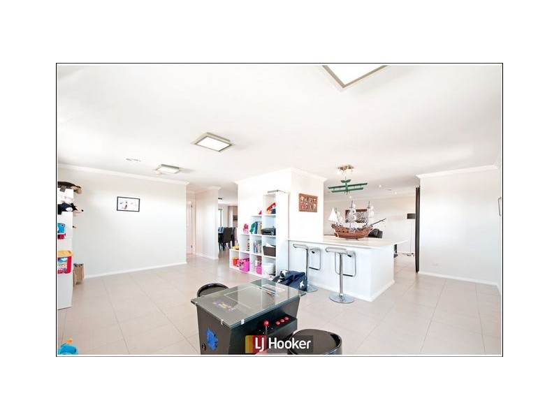 18 Ballantyne Crescent, Franklin ACT 2913