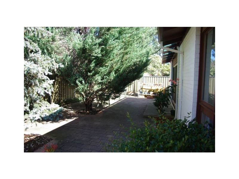 2 Geeves Court, Charnwood ACT 2615