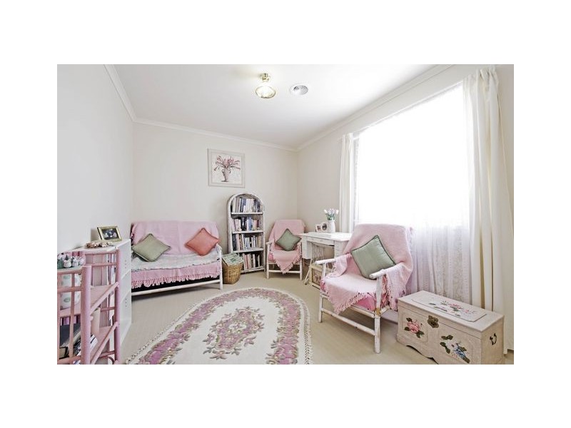 18 Nicholls Drive, Yass NSW 2582