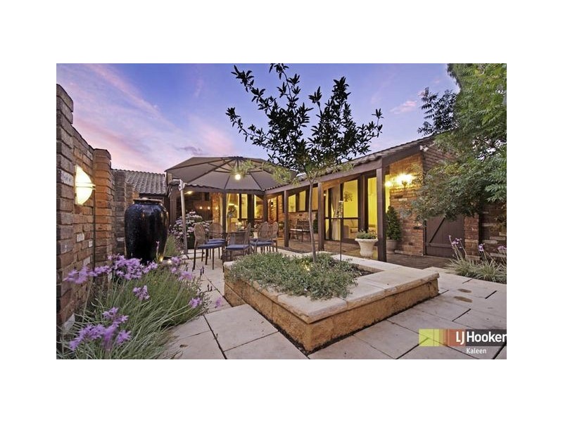 8 Mirning Crescent, Aranda ACT 2614