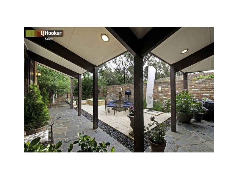 8 Mirning Crescent, Aranda ACT 2614