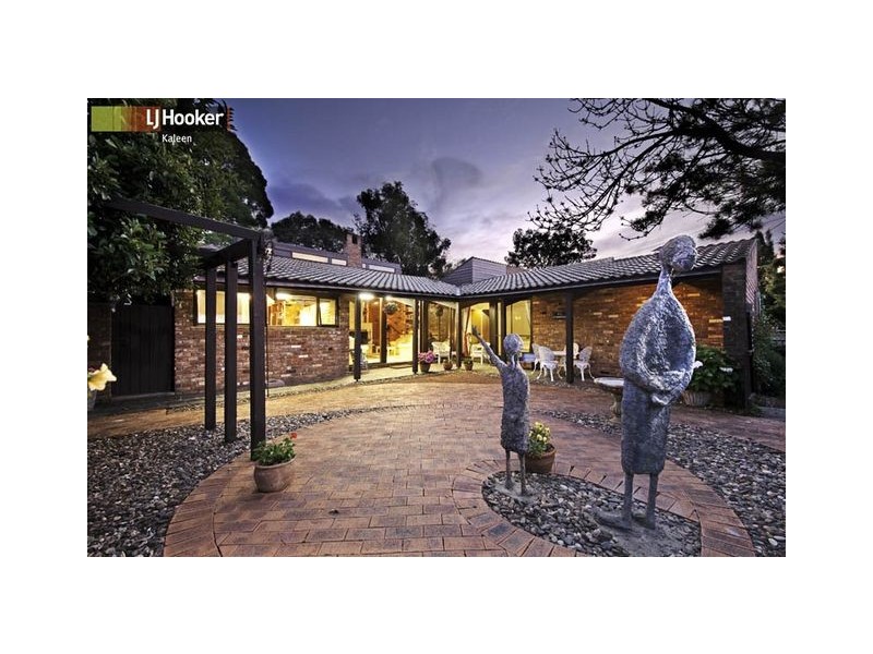 8 Mirning Crescent, Aranda ACT 2614