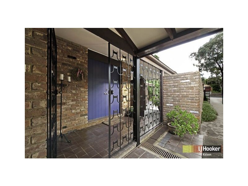 8 Mirning Crescent, Aranda ACT 2614