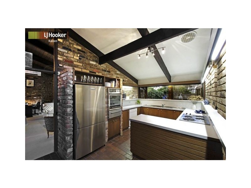 8 Mirning Crescent, Aranda ACT 2614