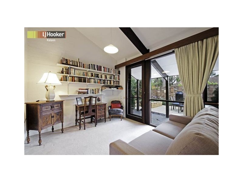 8 Mirning Crescent, Aranda ACT 2614