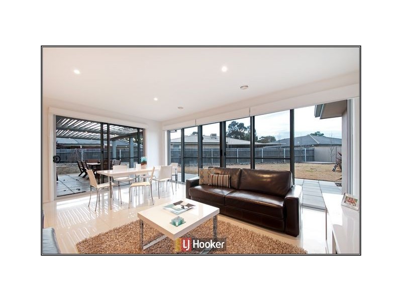 43 Jeanne Young Circuit, Mckellar ACT 2617