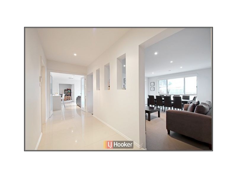 43 Jeanne Young Circuit, Mckellar ACT 2617