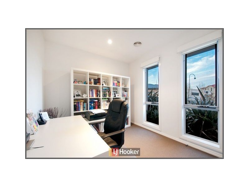 43 Jeanne Young Circuit, Mckellar ACT 2617