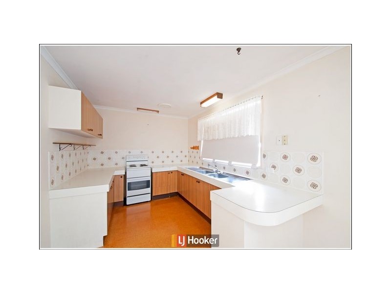 8 Hirst Place, Giralang ACT 2617