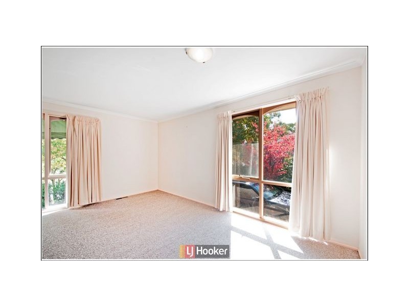 8 Hirst Place, Giralang ACT 2617