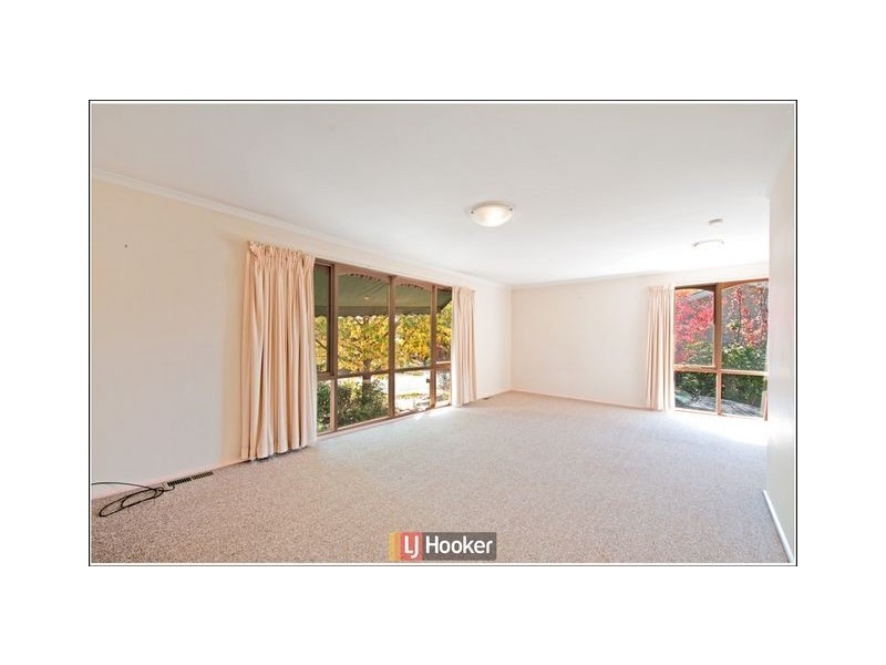 8 Hirst Place, Giralang ACT 2617