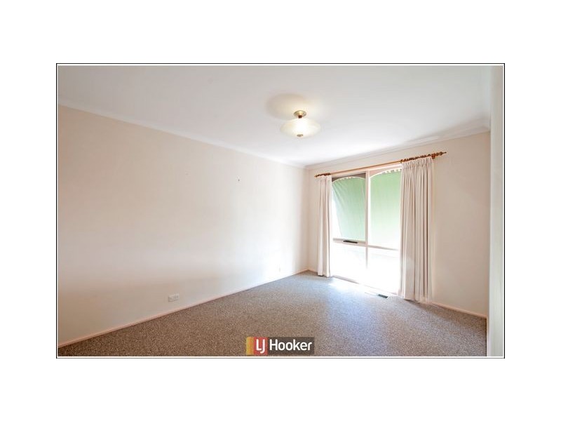 8 Hirst Place, Giralang ACT 2617