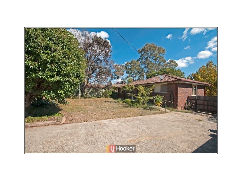 8 Hirst Place, Giralang ACT 2617