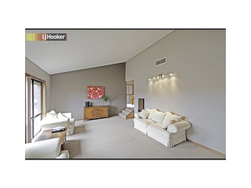 8 Nanson Place, Florey ACT 2615