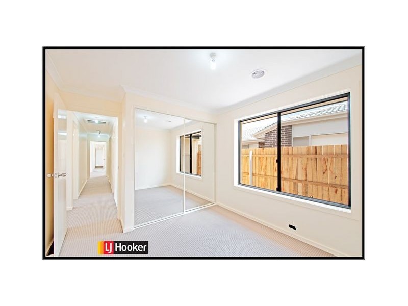 15 Pearl Gibbs Circuit, Bonner ACT 2914