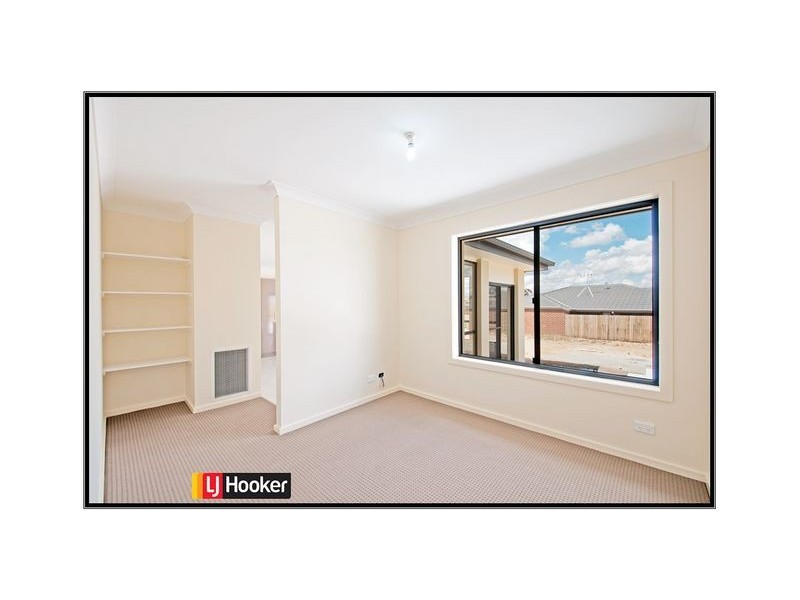 15 Pearl Gibbs Circuit, Bonner ACT 2914