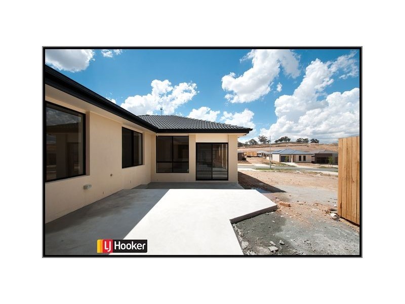 15 Pearl Gibbs Circuit, Bonner ACT 2914