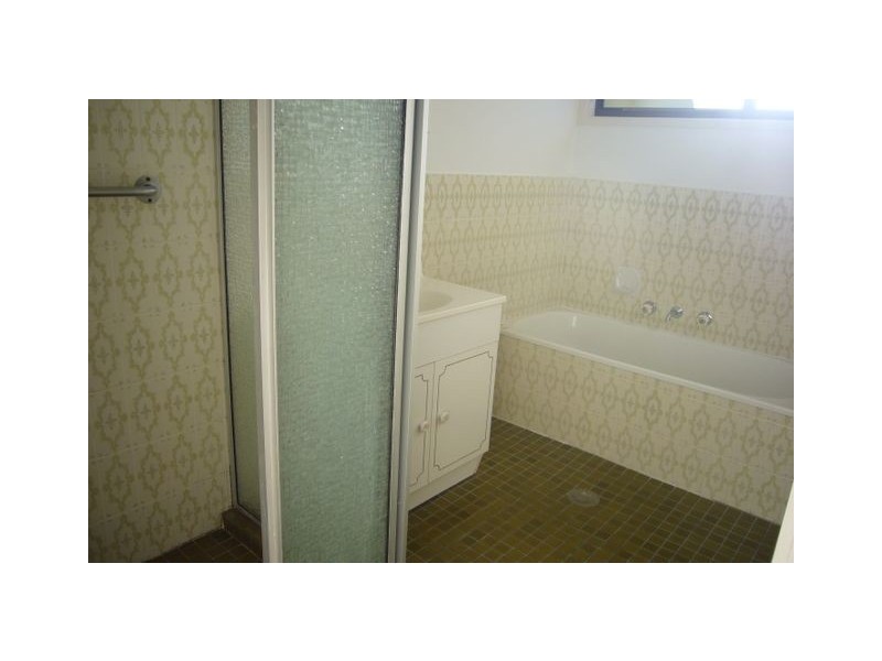 16 Warring Place, Giralang ACT 2617