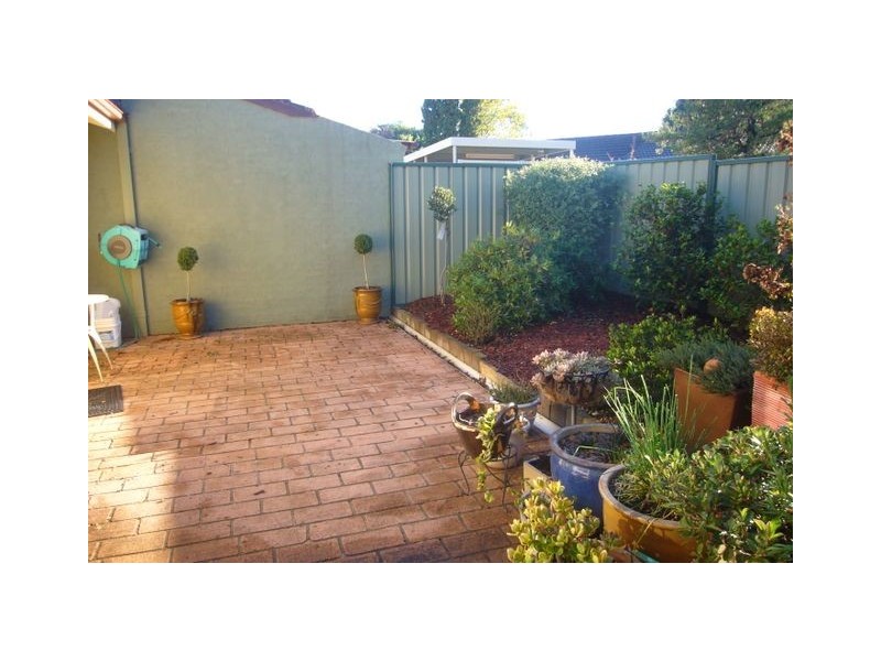 16 Warring Place, Giralang ACT 2617