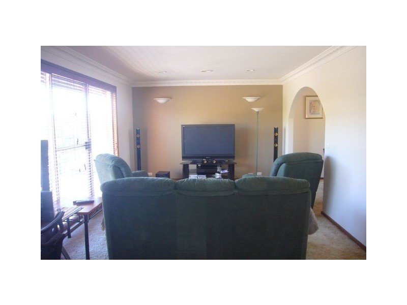 16 MacDowell Street, Evatt ACT 2617