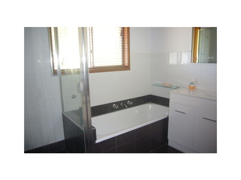 16 MacDowell Street, Evatt ACT 2617