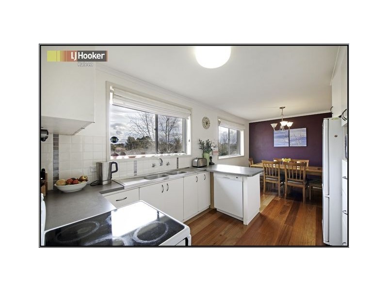 8 Kinalung Place, Giralang ACT 2617