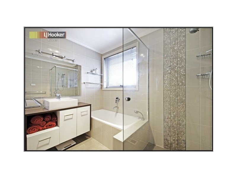 8 Kinalung Place, Giralang ACT 2617