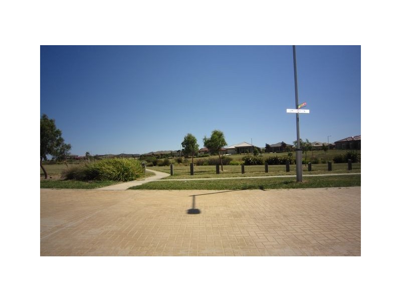 1-4/8 Jeff Snell Crescent, Dunlop ACT 2615