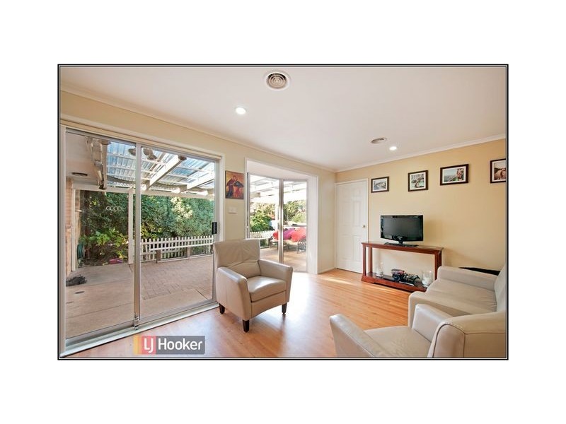 7 Warrambool Close, Giralang ACT 2617