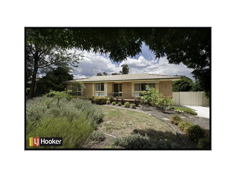 4 Dinnison Circuit, Kambah ACT 2902