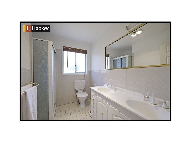 4 Dinnison Circuit, Kambah ACT 2902