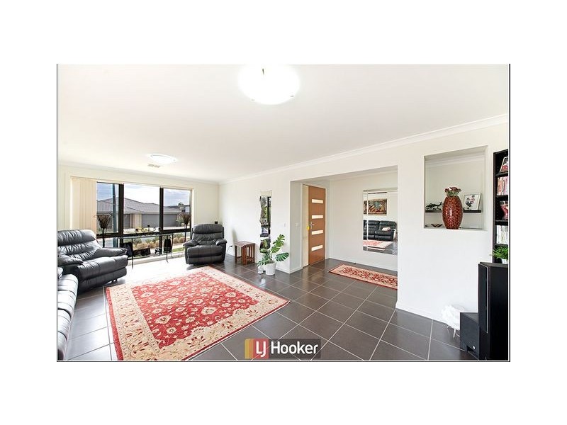 13 Jean Macnamara Street, Macgregor ACT 2615