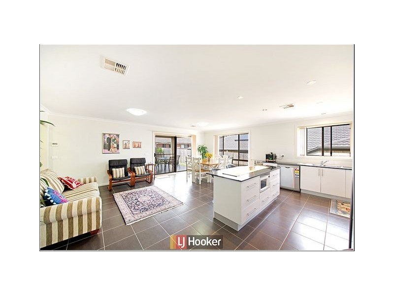 13 Jean Macnamara Street, Macgregor ACT 2615