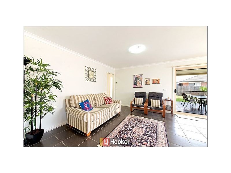 13 Jean Macnamara Street, Macgregor ACT 2615