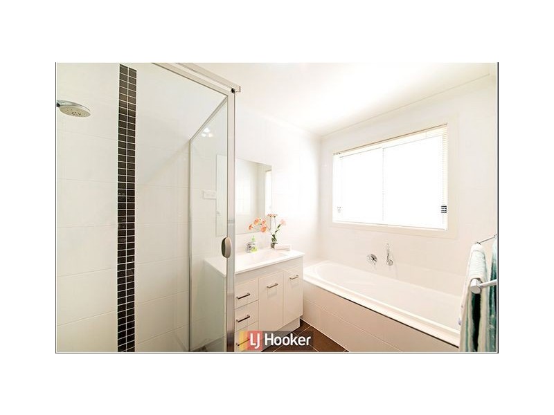 13 Jean Macnamara Street, Macgregor ACT 2615