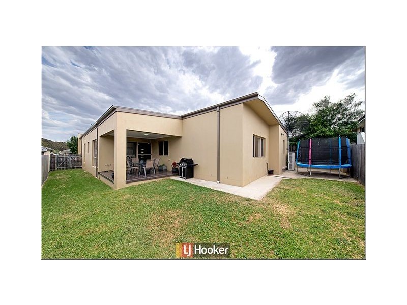 13 Jean Macnamara Street, Macgregor ACT 2615