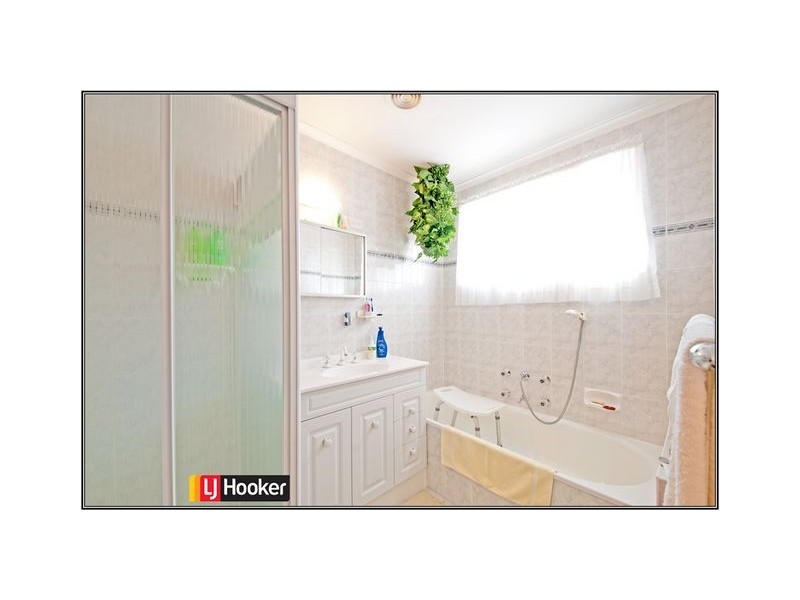 4 Guguru Place, Giralang ACT 2617