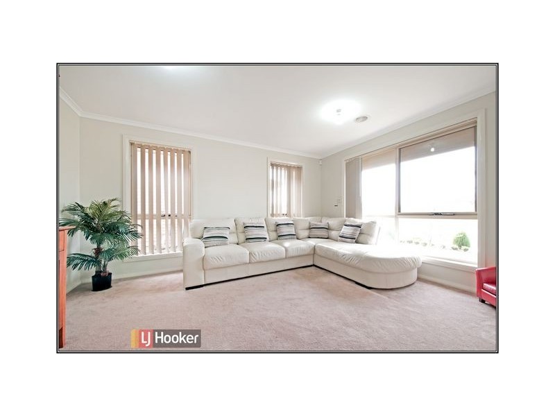 37 Henry Kendall Street, Franklin ACT 2913