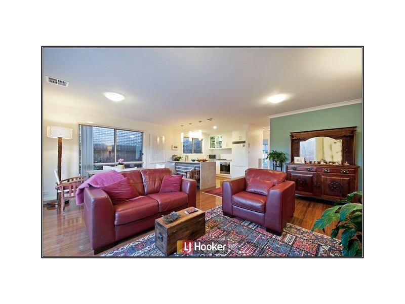 6 Marie Pitt Street, Franklin ACT 2913