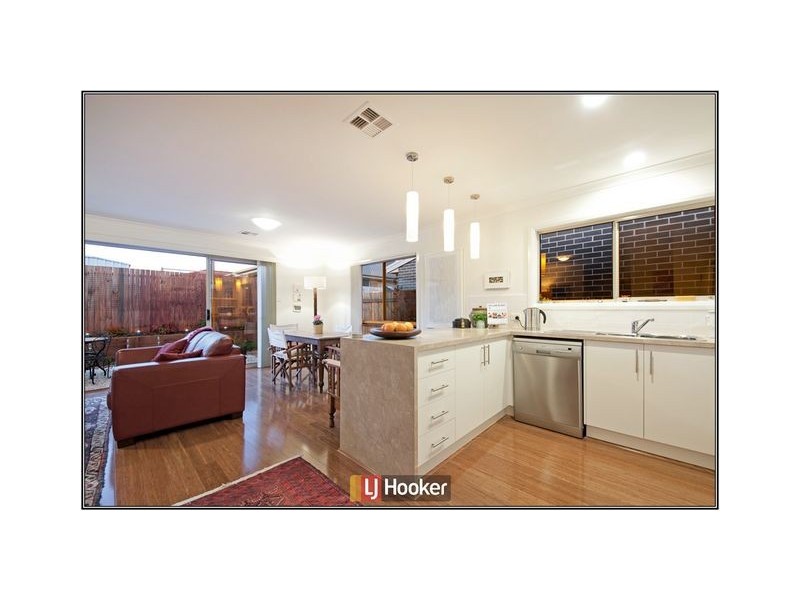 6 Marie Pitt Street, Franklin ACT 2913