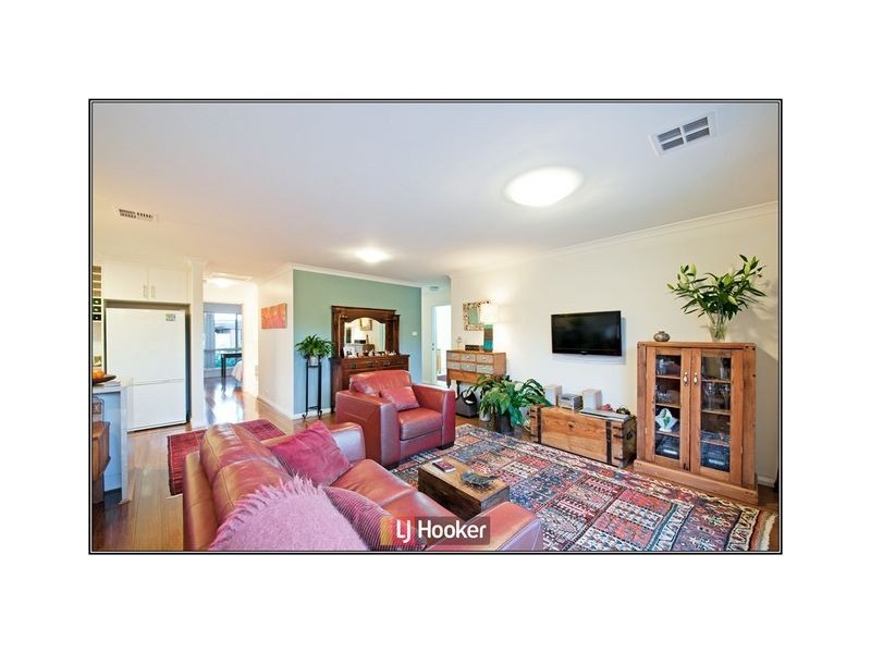 6 Marie Pitt Street, Franklin ACT 2913